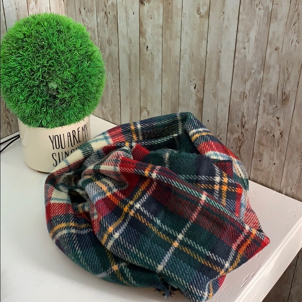 Abercrombie & Fitch scarf